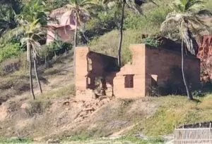 Diretor de escola morre em desabamento de parede de casa na praia de Icapuí