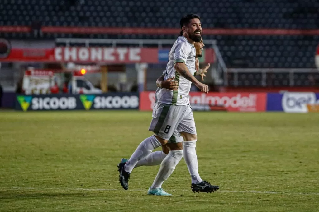 Com gol de Ricardinho, Floresta vence o Pouso Alegre e deixa o Z-4 da Série C