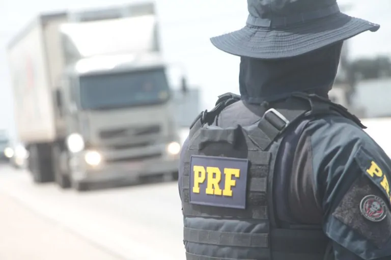 PRF passa a usar drones para flagrar infrações nas estradas e multar motoristas