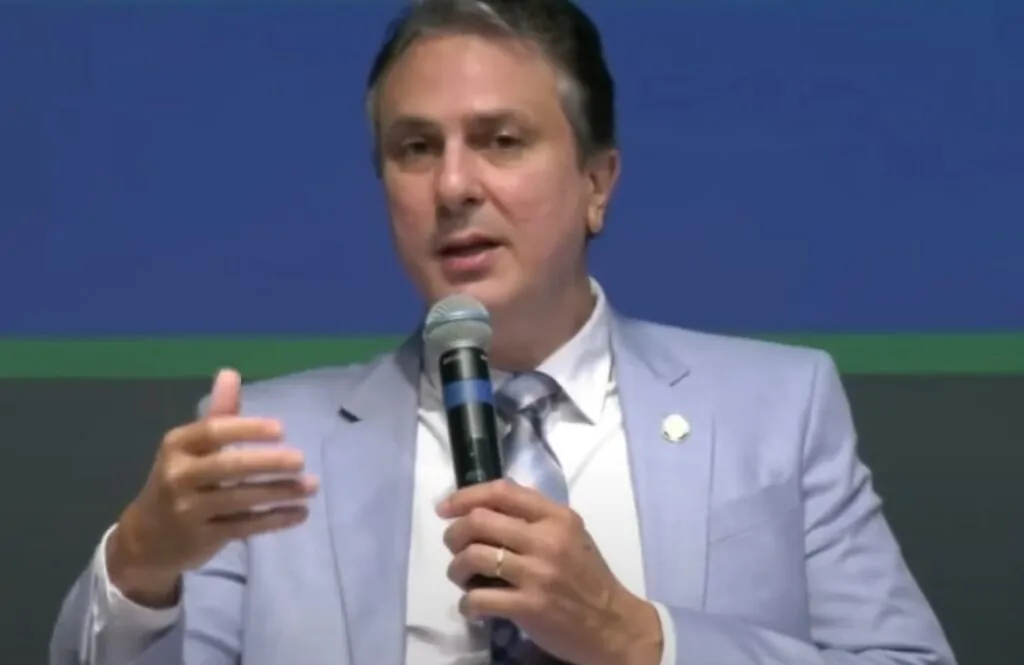 Camilo Santana sobre alunos nus da Unisa: ‘Não basta só expulsar’