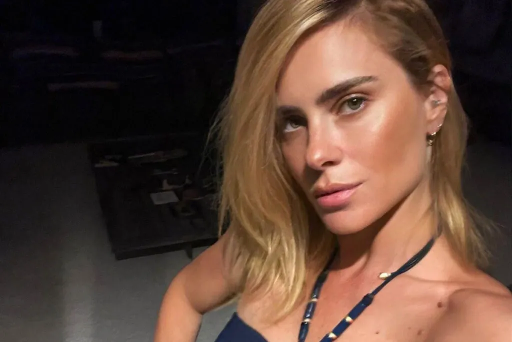 Carolina Dieckmann narra dependência de álcool da mãe: ’10 anos em um buraco’
