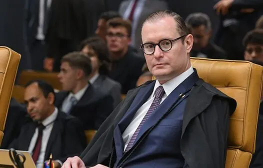 STF: Cristiano Zanin pede vista e julgamento sobre correção do FGTS é suspenso