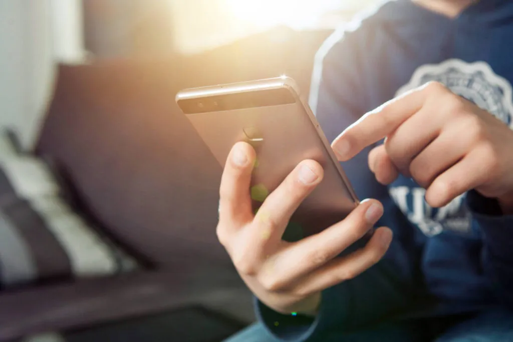 Casos de exploração sexual infantil na internet registram recorde em 2023