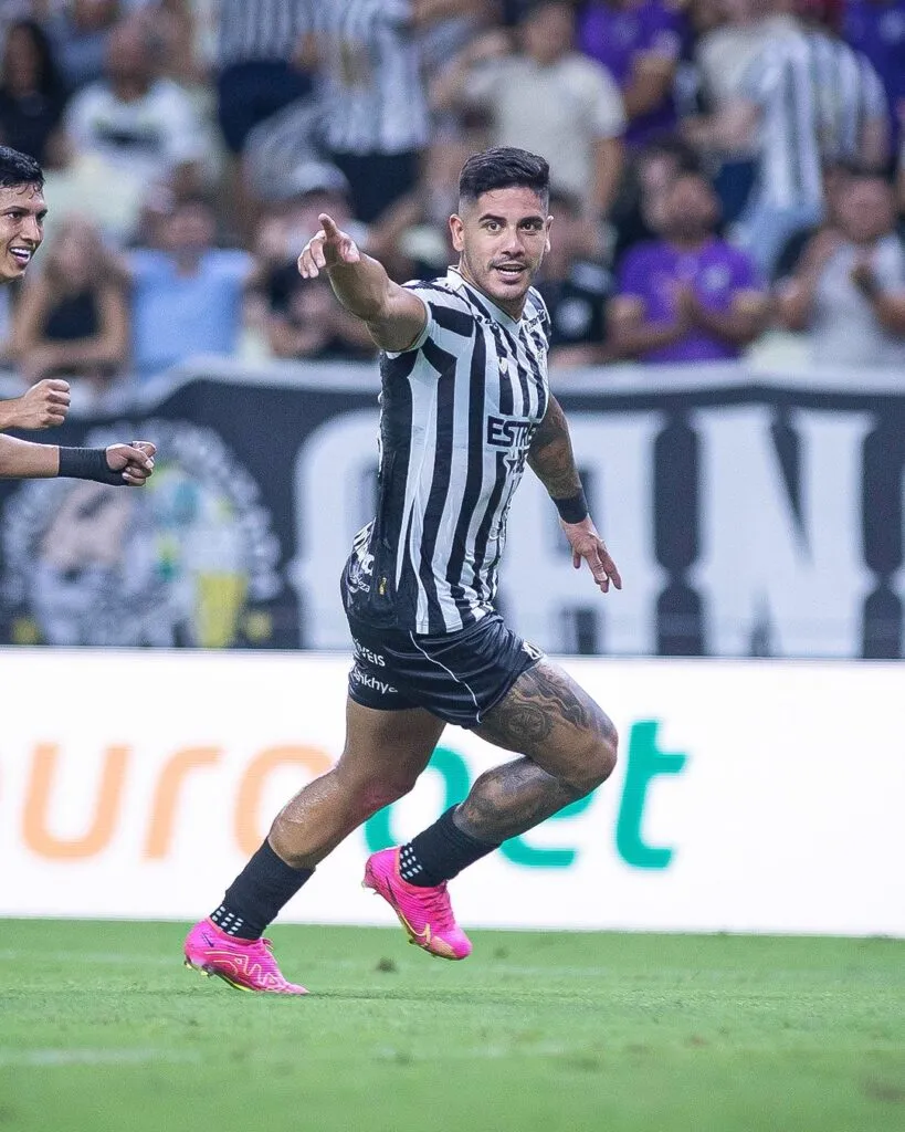Árbitro de Ceará x Caucaia corrige erro de súmula e dá gol para Recalde