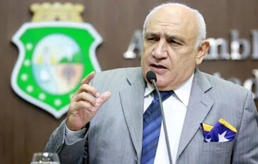Carlomano Marques renuncia ao cargo de prefeito de Pacatuba