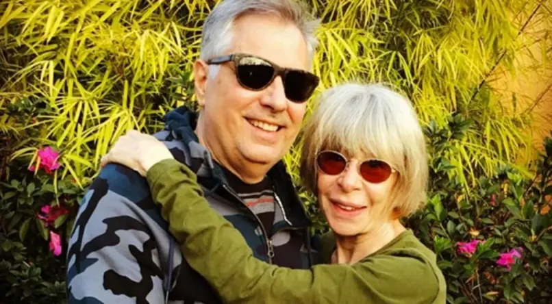 Roberto de Carvalho, viúvo de Rita Lee, anuncia autobiografia