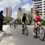 Ciclofaixa de Lazer movimenta o domingo em Fortaleza com rotas e atividades infantis