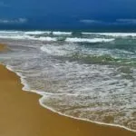 Em Fortaleza, apenas oito trechos estão próprios para o banho neste fim de semana