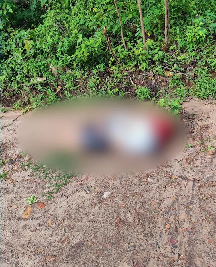 Mulher de 21 anos é encontrada morta, amarrada e com tiros na cabeça