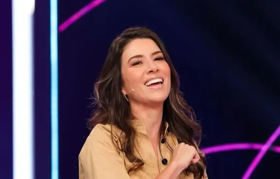 Rebeca Abravanel deve ser a substituta de Eliana no SBT