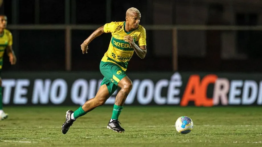 Presidente do Cuiabá explica por que Deyverson não joga: ‘Hoje ele nos atrapalha’