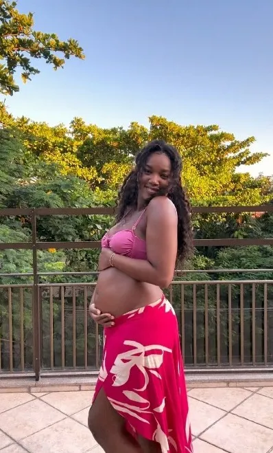 Iza mostra barrigão na web: ‘Titios e titias, completamos 17 semanas’
