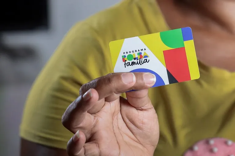 Bolsa Família de abril: confira quem recebe nesta quinta-feira (24)