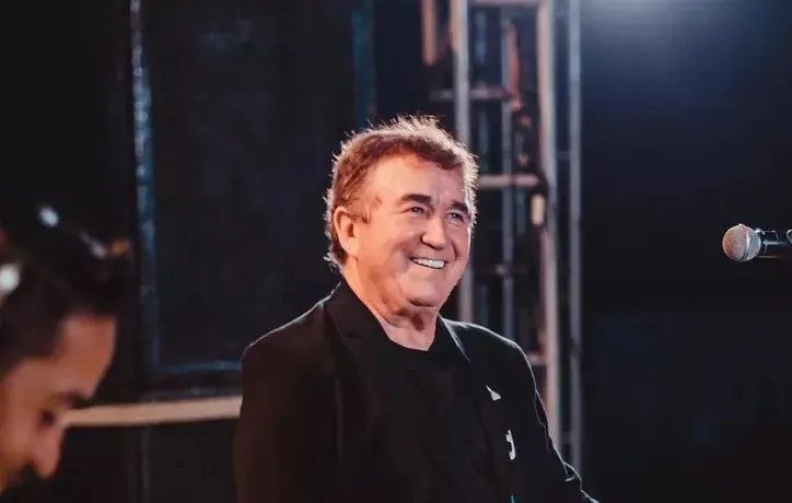 Comissão da Câmara pede cancelamento de show do cantor Amado Batista em Fortaleza