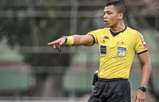 Bruno Mota Correia apita a partida entre Ceará e Botafogo/SP pela 17ª rodada da Série B