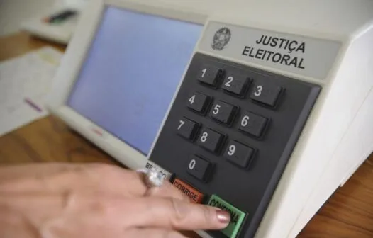 Quatro cidades elegeram novos prefeitos neste domingo