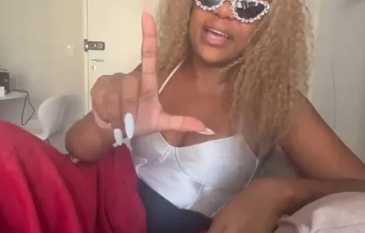 Aniversário: Cariúcha canta “Happy Birthday Mr. President” para Lula
