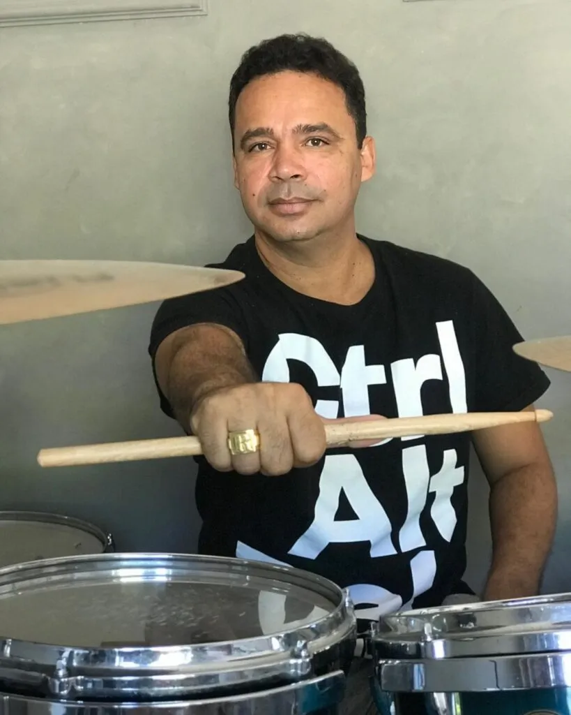 Ex-baterista de banda de forró é preso por atraso de pensão alimentícia; confira