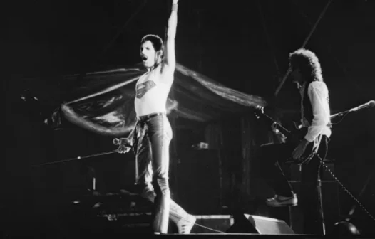 Trabalhar com Freddie Mercury era difícil e ‘irritante’ no início, diz guitarrista do Queen