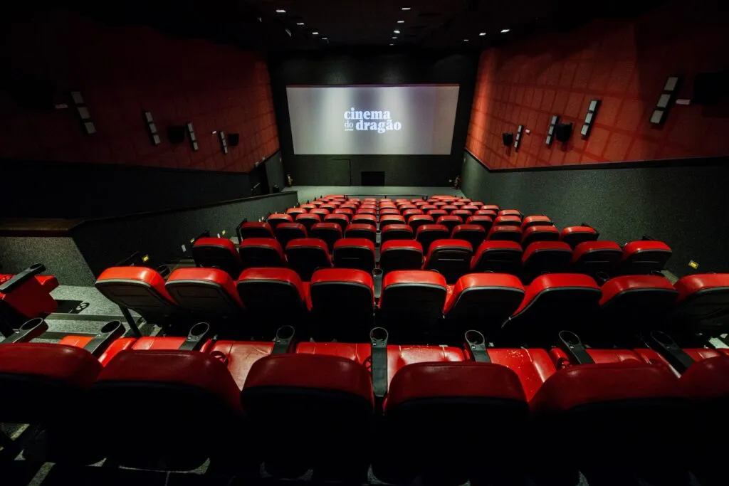 Cinema do Dragão tem estreia de documentários nacionais e mostra gratuita de filmes nesta semana
