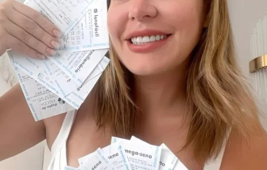 Ex-BBB Paulinha Leite mostra bolão vencedor de quina na Mega da Virada e fala em ‘sina de bater na trave’