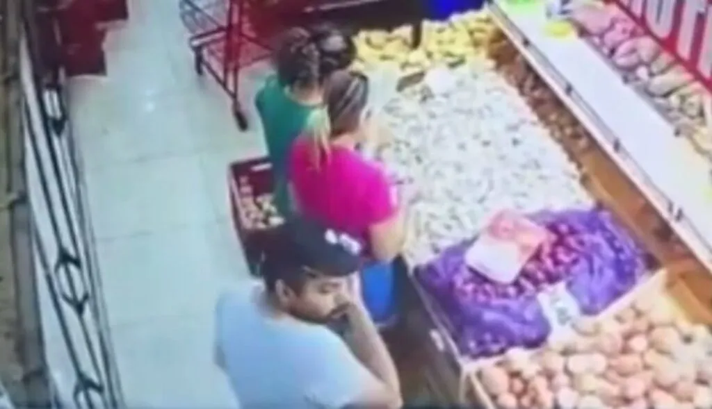 Preso homem que importunou sexualmente mulher em supermercado e filmou o ato
