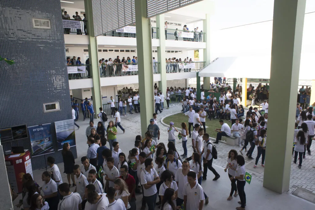Ceará é o segundo do Brasil na proporção de alunos do ensino médio em tempo integral