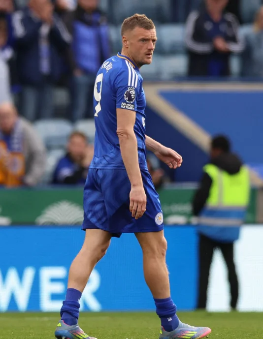 Leicester anuncia saída de Jamie Vardy e exalta atacante: ‘Nosso maior jogador’