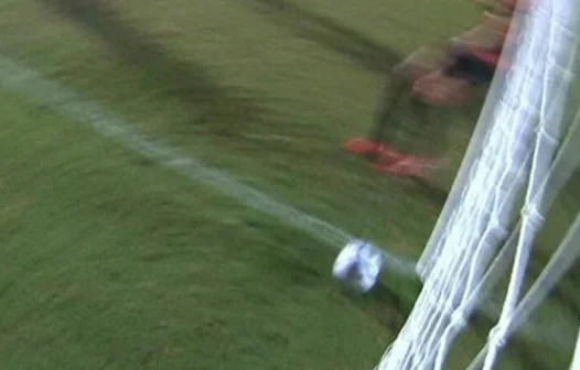 CBF divulga áudios do VAR de Sport x Fortaleza após lance polêmico