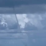 Tromba d’água é registrada em praia de Fortaleza; vídeo