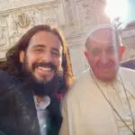 Jesus em ‘The Chosen’, Jonathan Roumie relembra encontros com papa: ‘Eternamente grato’