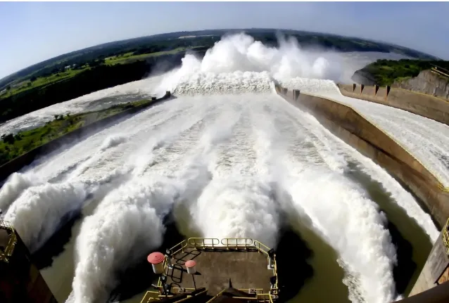 Senador protocola projeto para limitar valor da energia comprada pelo Brasil de Itaipu
