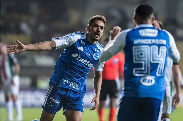 Cruzeiro perde para o Palestino e se complica na Sul-Americana