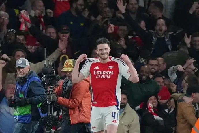 Carrasco do Real Madrid nunca tinha feito gol de falta e foi ‘invenção’ de técnico do Arsenal