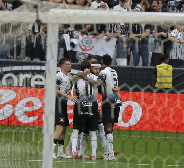 Quem é o novo técnico do Corinthians, Dorival ou Tite? Descubra