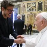 Famosos lamentam a morte do Papa Francisco; veja repercussão
