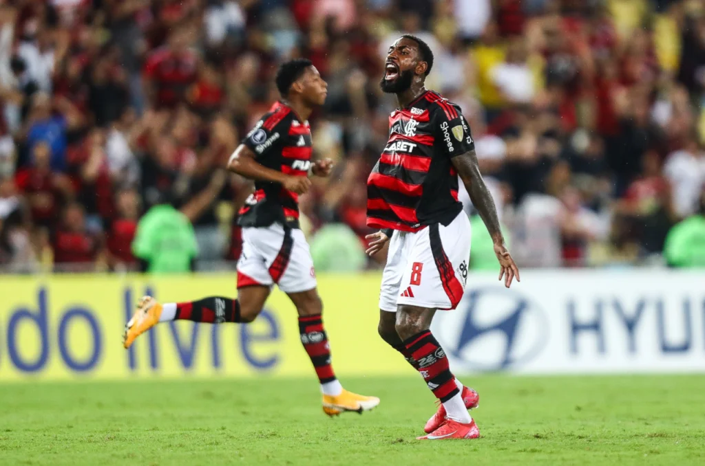 Qual jogo vai passar na Globo hoje (13/04) ao vivo pelo Brasileirão 2025?
