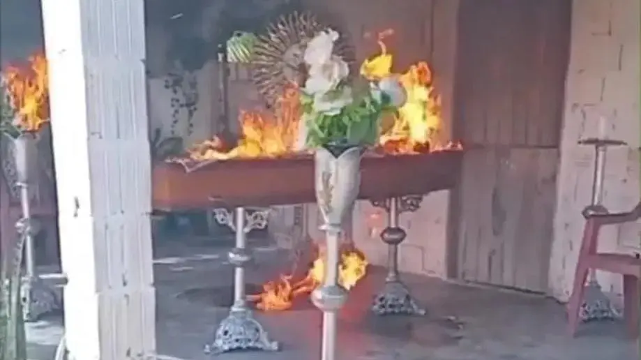 Homem suspeito de incendiar caixão durante velório morre 23 dias após o crime
