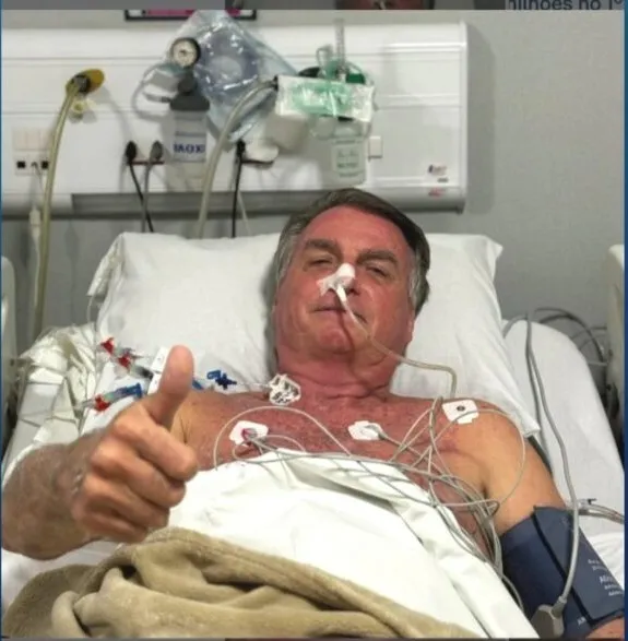 Pós-operatório será longo e não há previsão de alta, dizem médicos sobre cirurgia de Bolsonaro