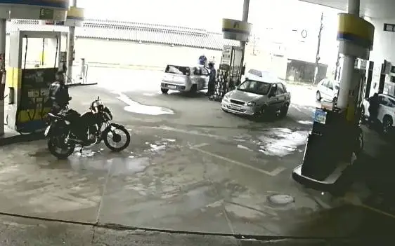 Motorista foge após abastecer carro sem pagar a conta em Fortaleza