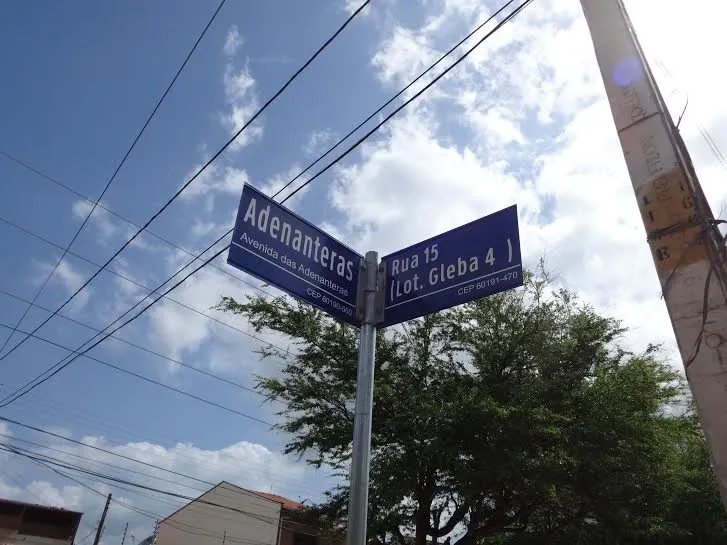 Saiba como solicitar a instalação de placas com nome das ruas em Fortaleza