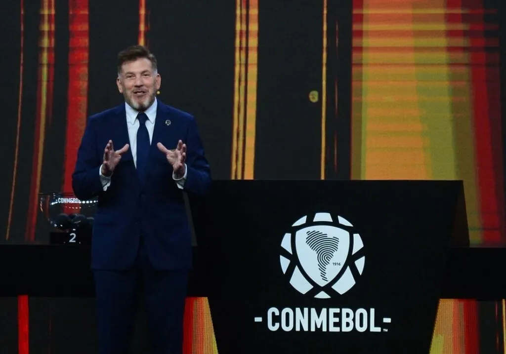 Presidente da Conmebol sugere Copa do Mundo de 2030 com 64 seleções