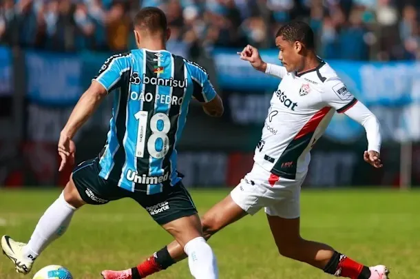 Vitória x Grêmio: onde assistir ao vivo hoje (27/04)