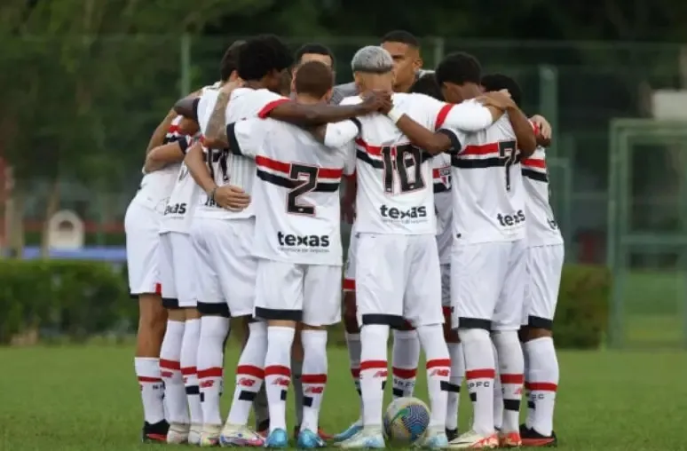 Futebol ao vivo: veja horários e onde assistir aos jogos de hoje, segunda-feira, 07 de abril