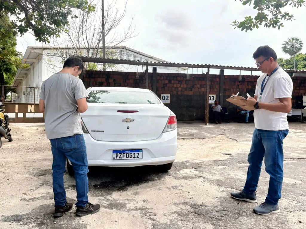 Motoristas de aplicativo com placa final 2 devem realizar vistoria obrigatória em abril