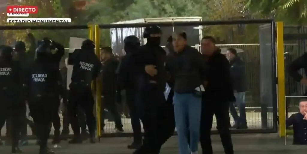 Caos em Colo-Colo x Fortaleza será analisado na Conmebol e pode acabar com derrota dos chilenos