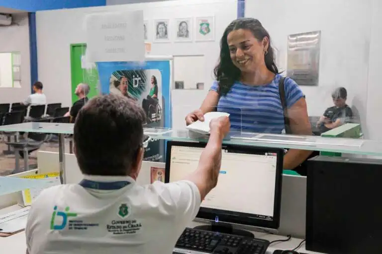 IDT/Sine inicia semana com mais de 3 mil vagas de emprego no Ceará; confira