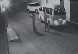 Casa de vereador é atingida por tiros durante a madrugada no interior do Ceará; vídeo