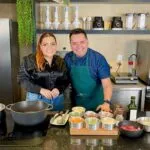 “Entre Papos e Sabores” recebe Suzy Navarro