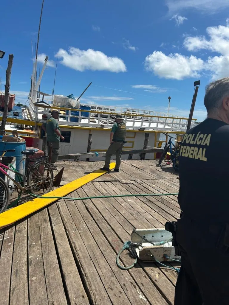 Polícia Federal e IBAMA realizam operação contra pesca irregular de lagosta no Ceará e mais cinco estados